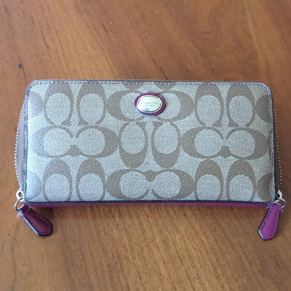 Coach wallet